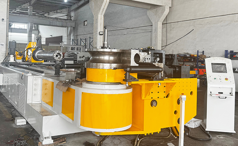 Mesin Lentur Tiub Automatik Sepenuhnya Siri L CNC dengan Kawalan Servo-Hidraulik Mesin Lentur Tiub Automatik Sepenuhnya Siri L CNC dengan Kawalan Servo-Hidraulik