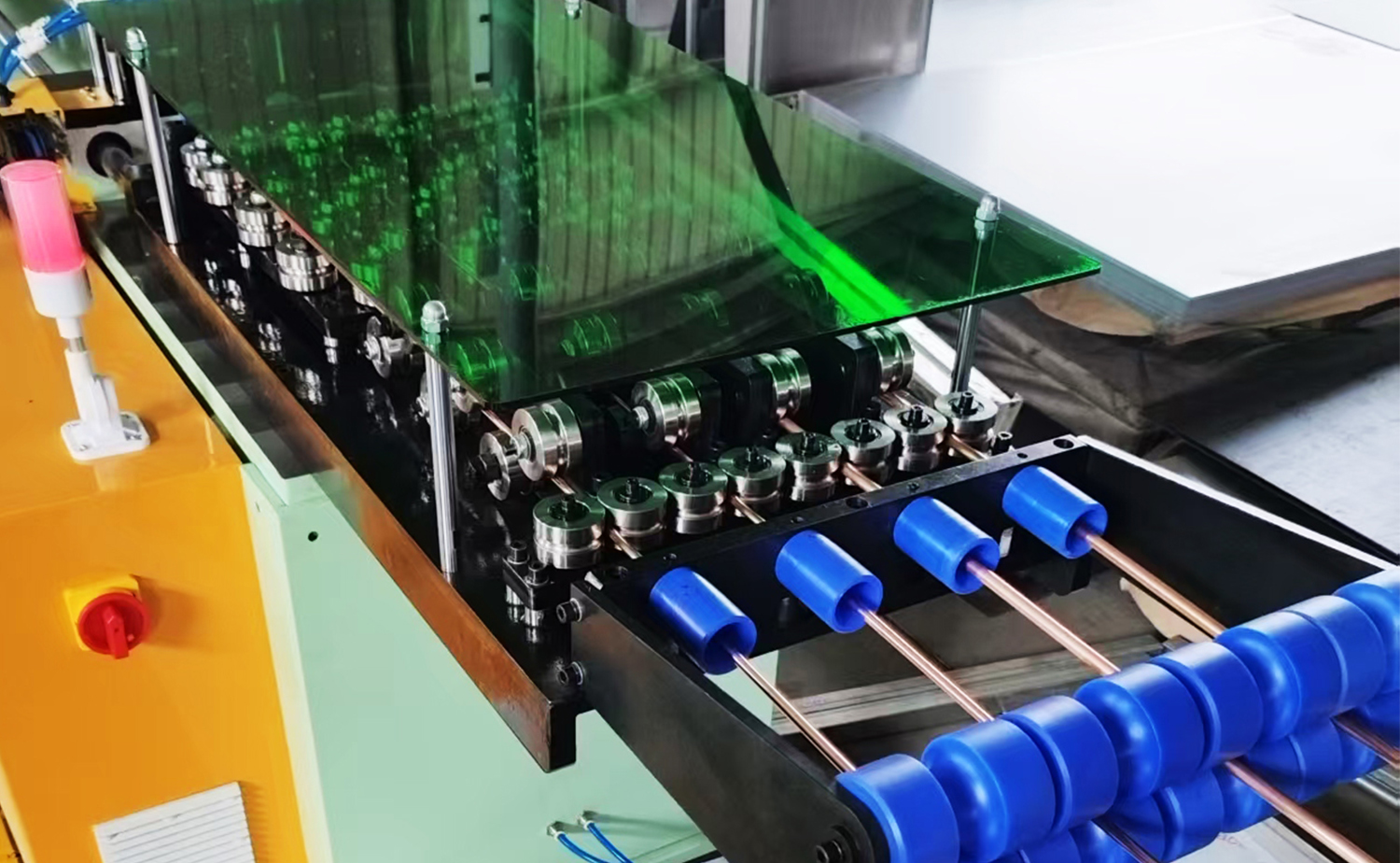 Mesin Pemotong Tanpa Cip Pelurus Tiub Automatik SC-4-1000A