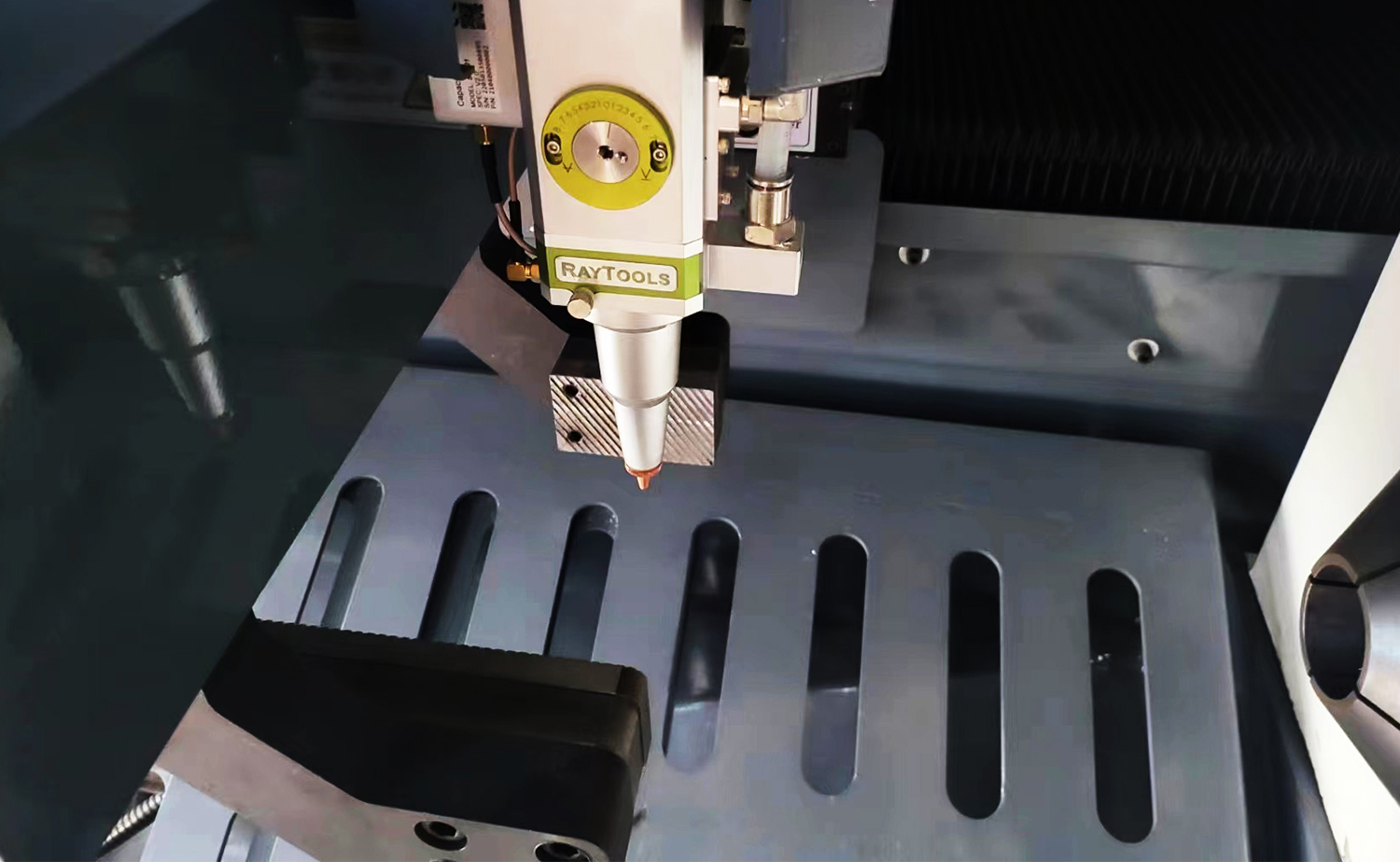 Mesin Pemotong Tiub Laser 3D MCJG120 Mesin Pemotong Tiub Laser 3D MCJG120