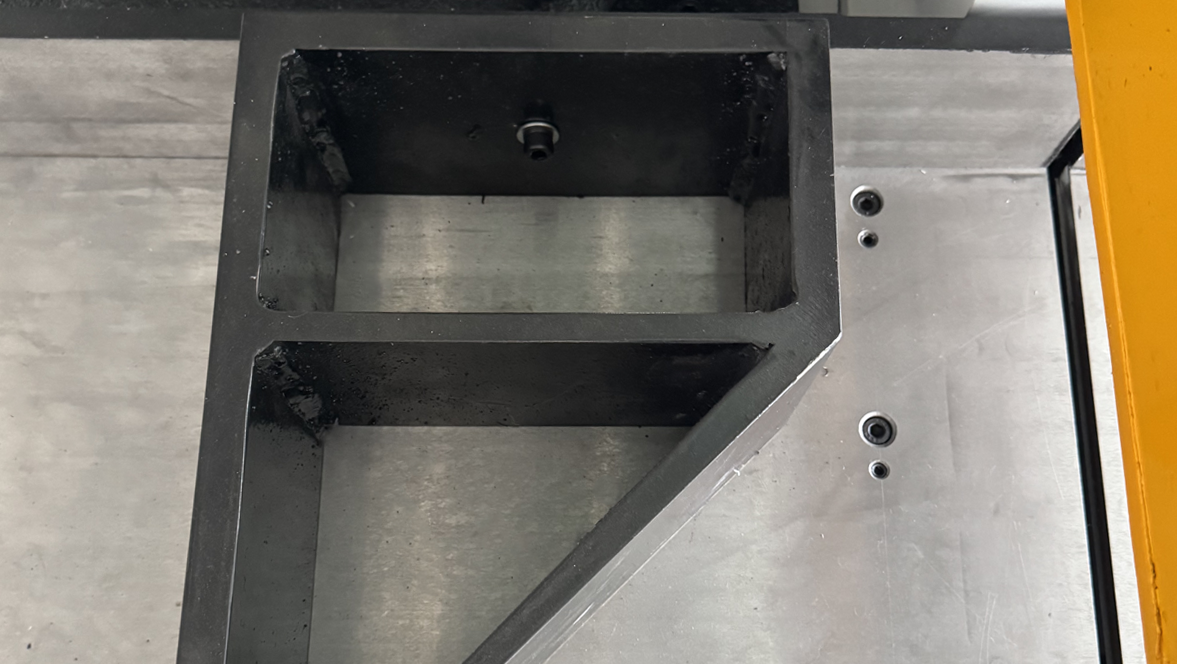 Mesin Pemotong Aluminium Separa Automatik ESH Mendatar Mesin Pemotong Aluminium Separa Automatik ESH Mendatar