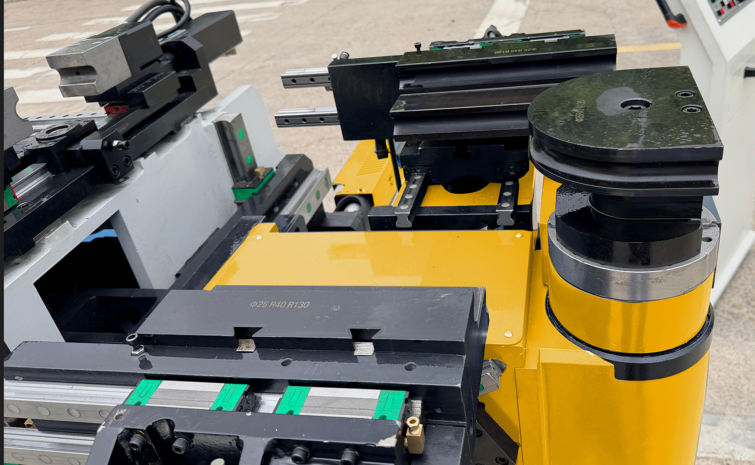 Mesin Lentur Paip Kiri & Kanan CNC