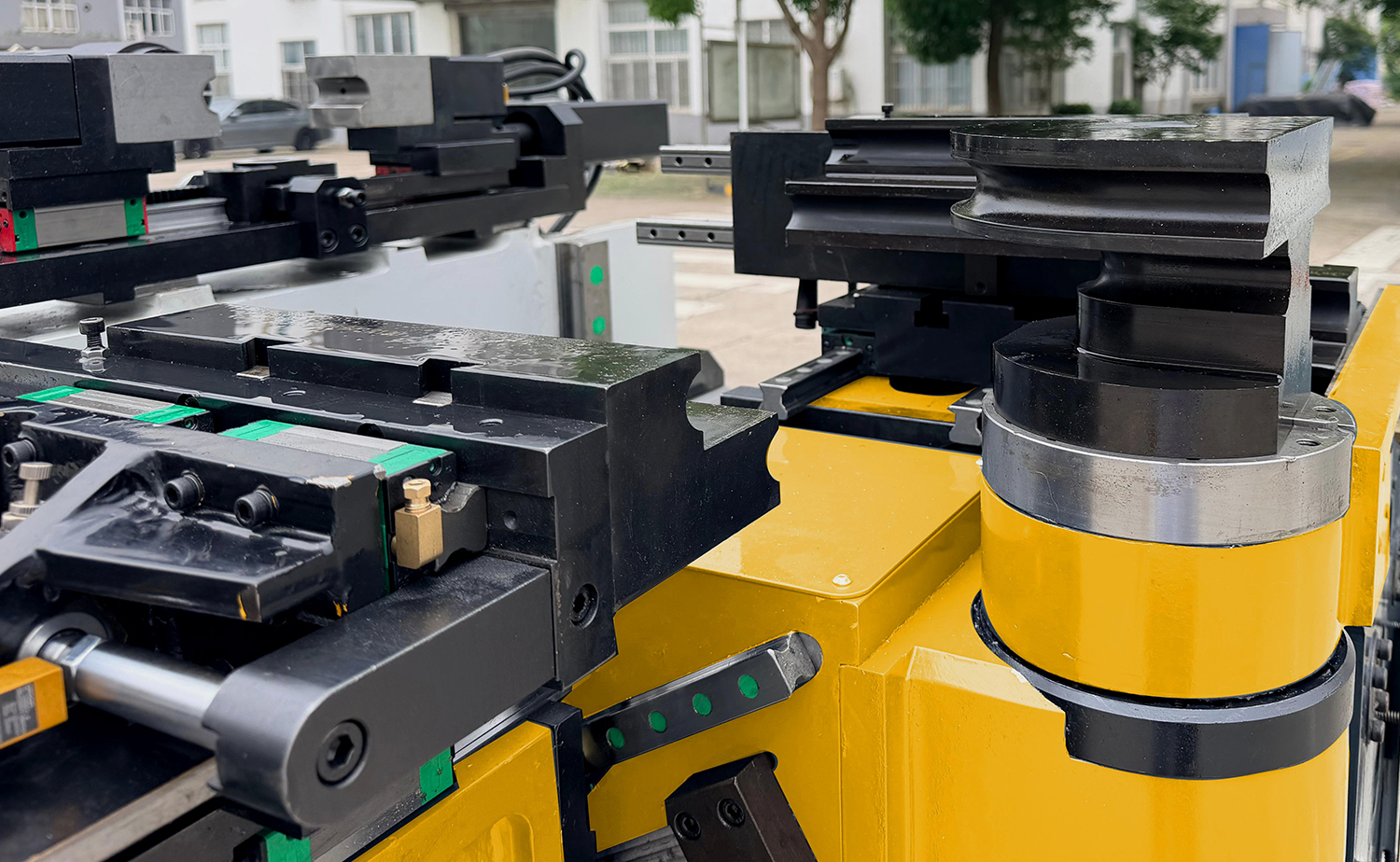 Mesin Lentur Paip Kiri & Kanan CNC